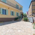 Maison Chloe *